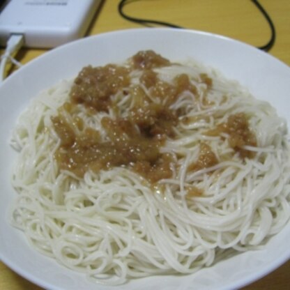 本日関東は梅雨明けしました。
夏はやっぱりそうめんですよね。
梅ですっぱさわやか美味しかったです。